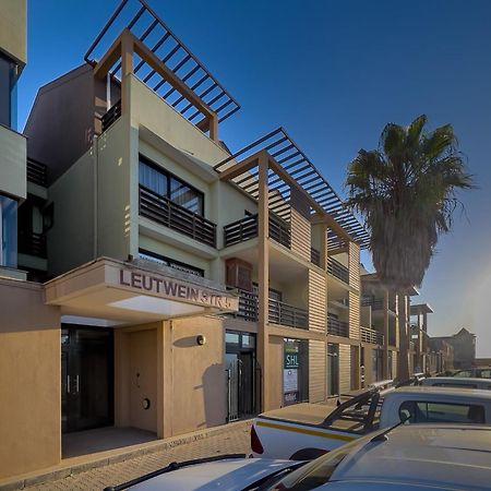 Moringa Gardens 2D Apartment Swakopmund Bagian luar foto