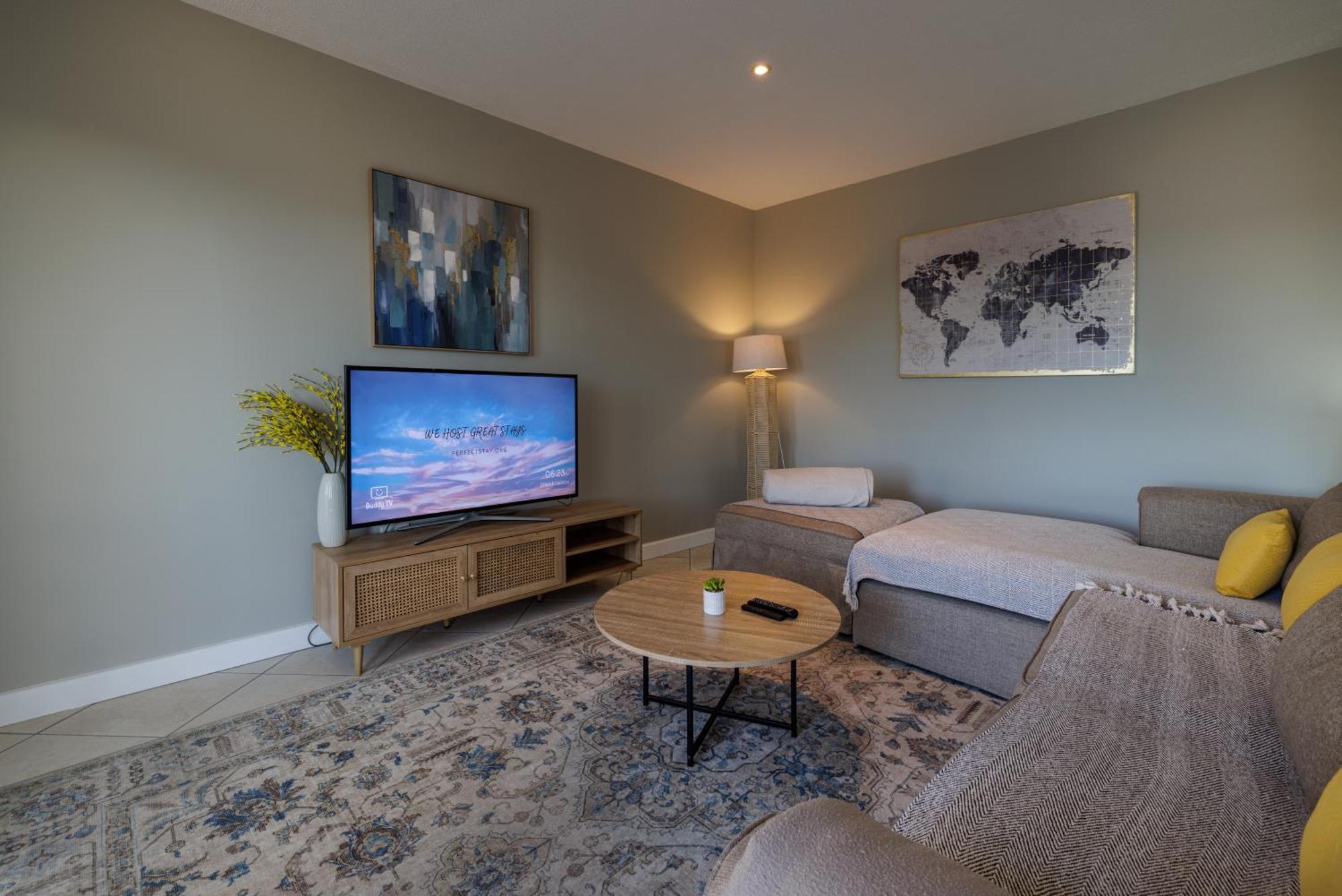 Moringa Gardens 2D Apartment Swakopmund Bagian luar foto