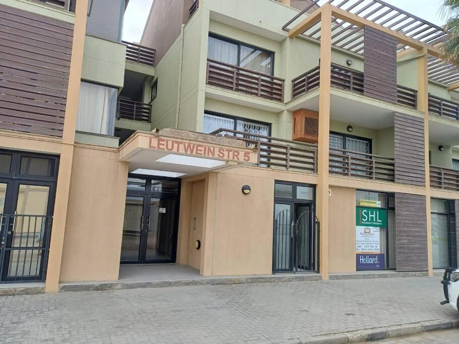 Moringa Gardens 2D Apartment Swakopmund Bagian luar foto
